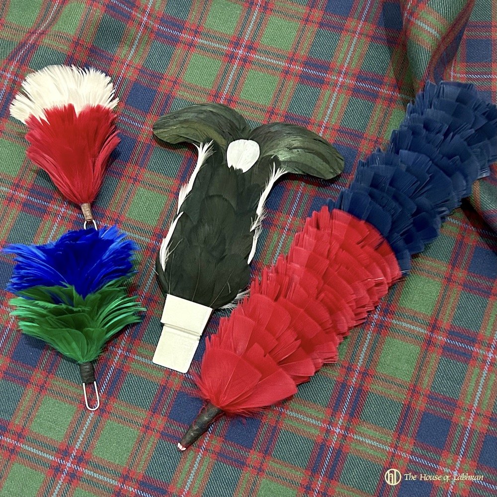 scottish and irish british army feather hackles and plumes.jpeg