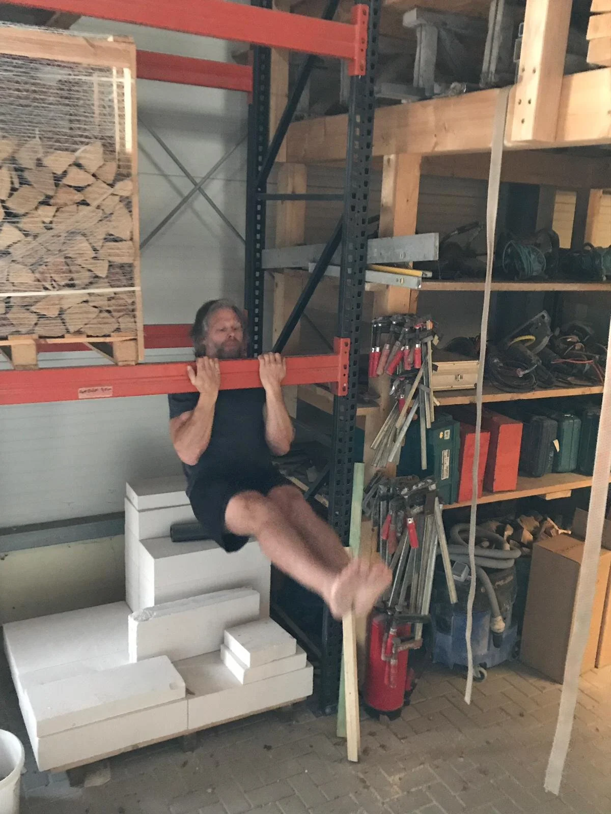 Es ist früh. Die Zeit nutzen, bis zum Familienfrühstück!