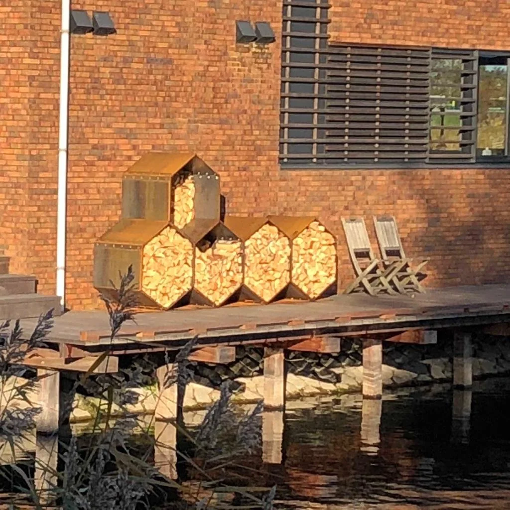 Unsere Holzlager kombinieren Stil und Nachhaltigkeit