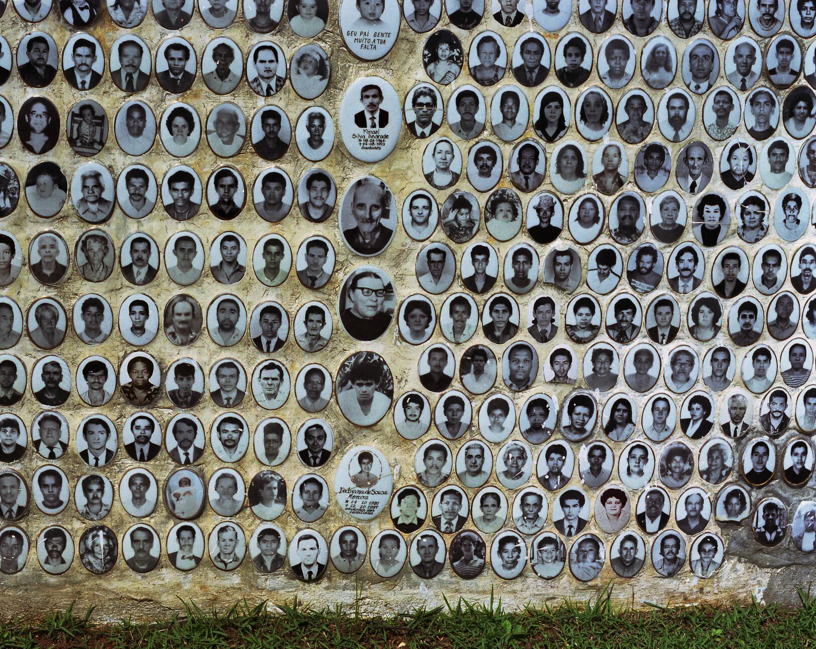 cimitero muro.jpg