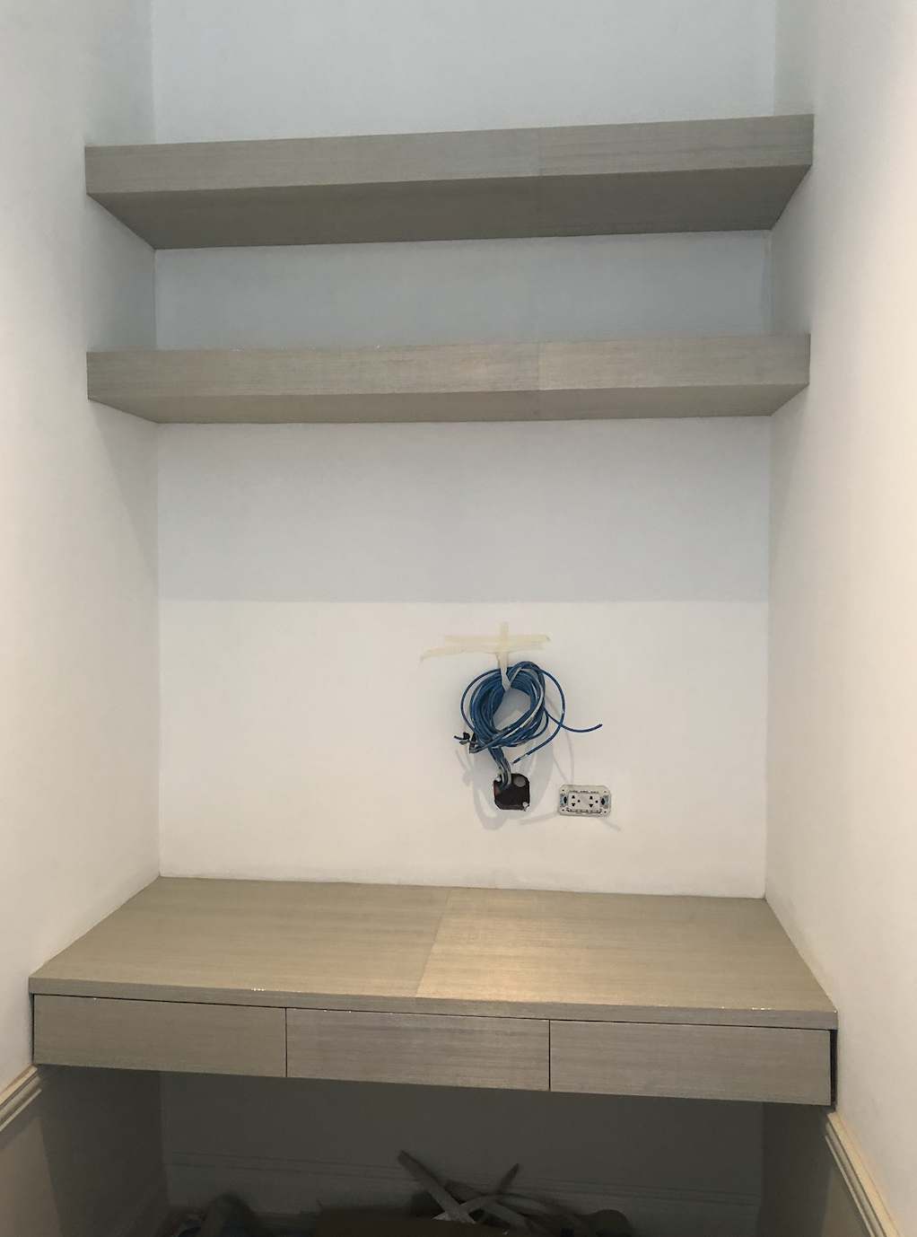 DESK REFINISHED IN ABACA