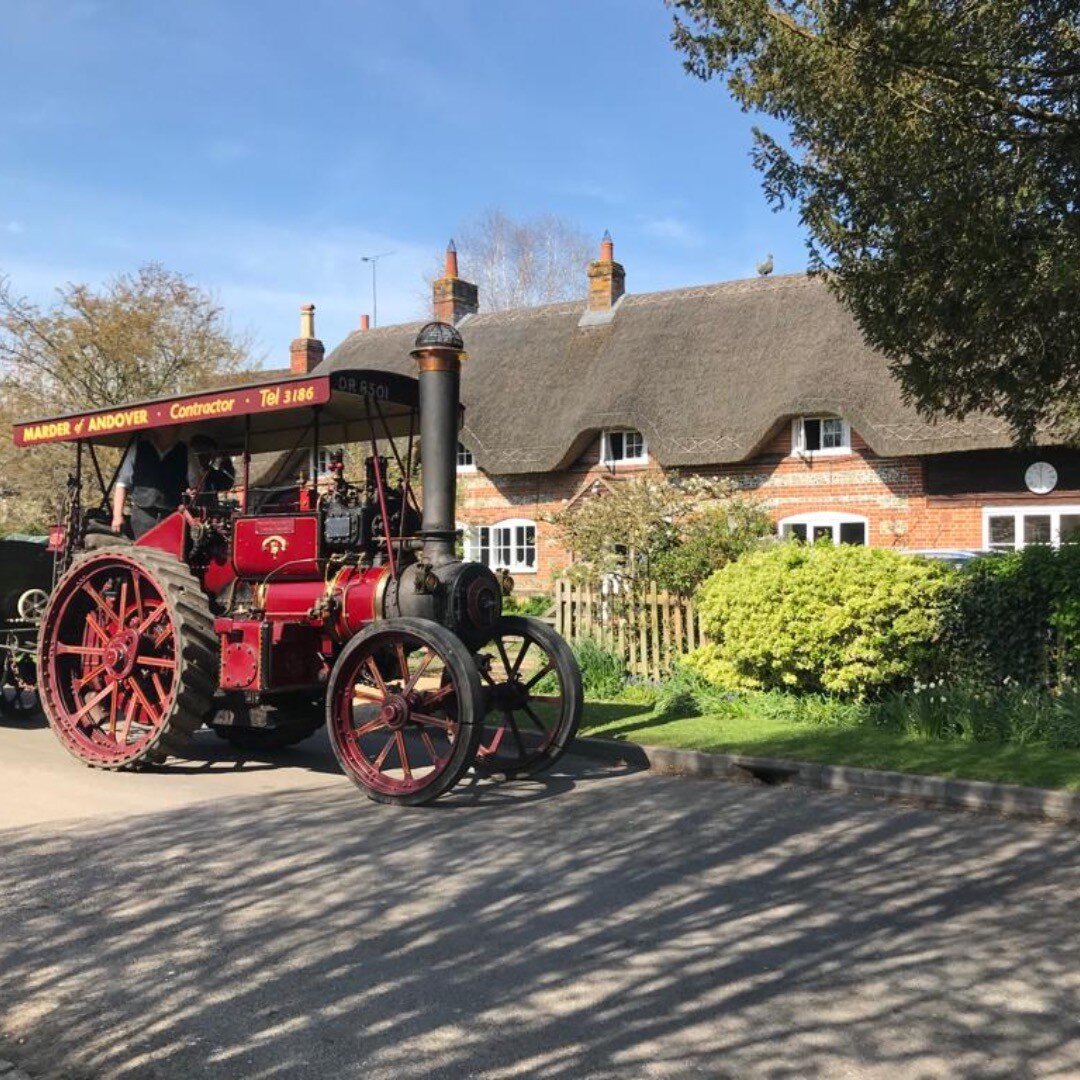 Wishing you all a wonderful Easter holiday. We really enjoyed our unexpected visitors #steamengine #villagelife #steamengines #villagestay #steampowered #easter #eastersurprise #eastervisit #easterholiday #placestostayinhampshire