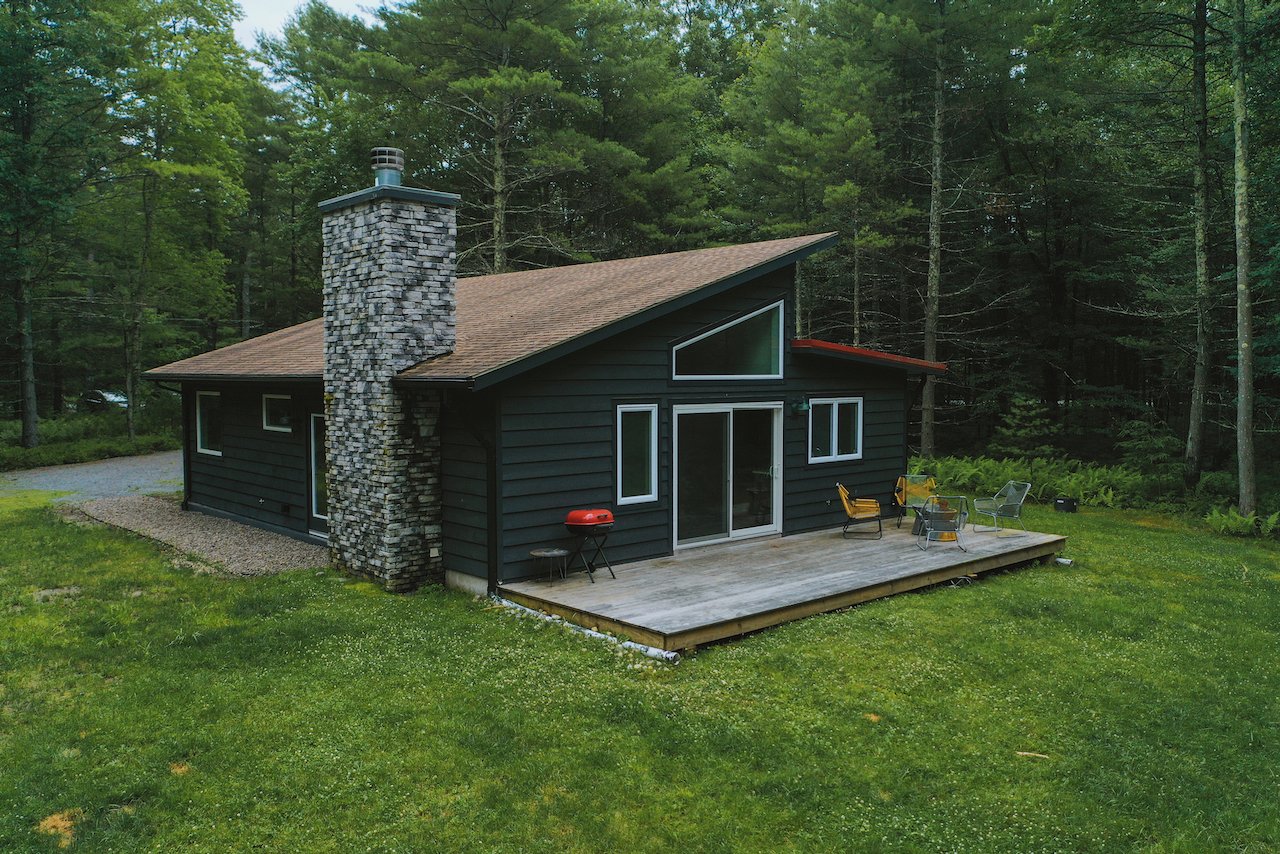 A Modern Log Cabin in Catskill, NY – ESCAPE BROOKLYN