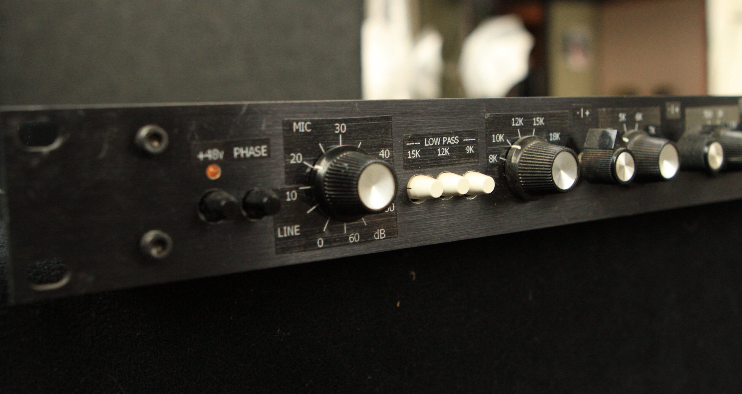 This build is a clone of the Trident A-Range console strip. It is a mic preamp or line amp followed by a 6 channel EQ: 4 mid bands and high and low shelves.