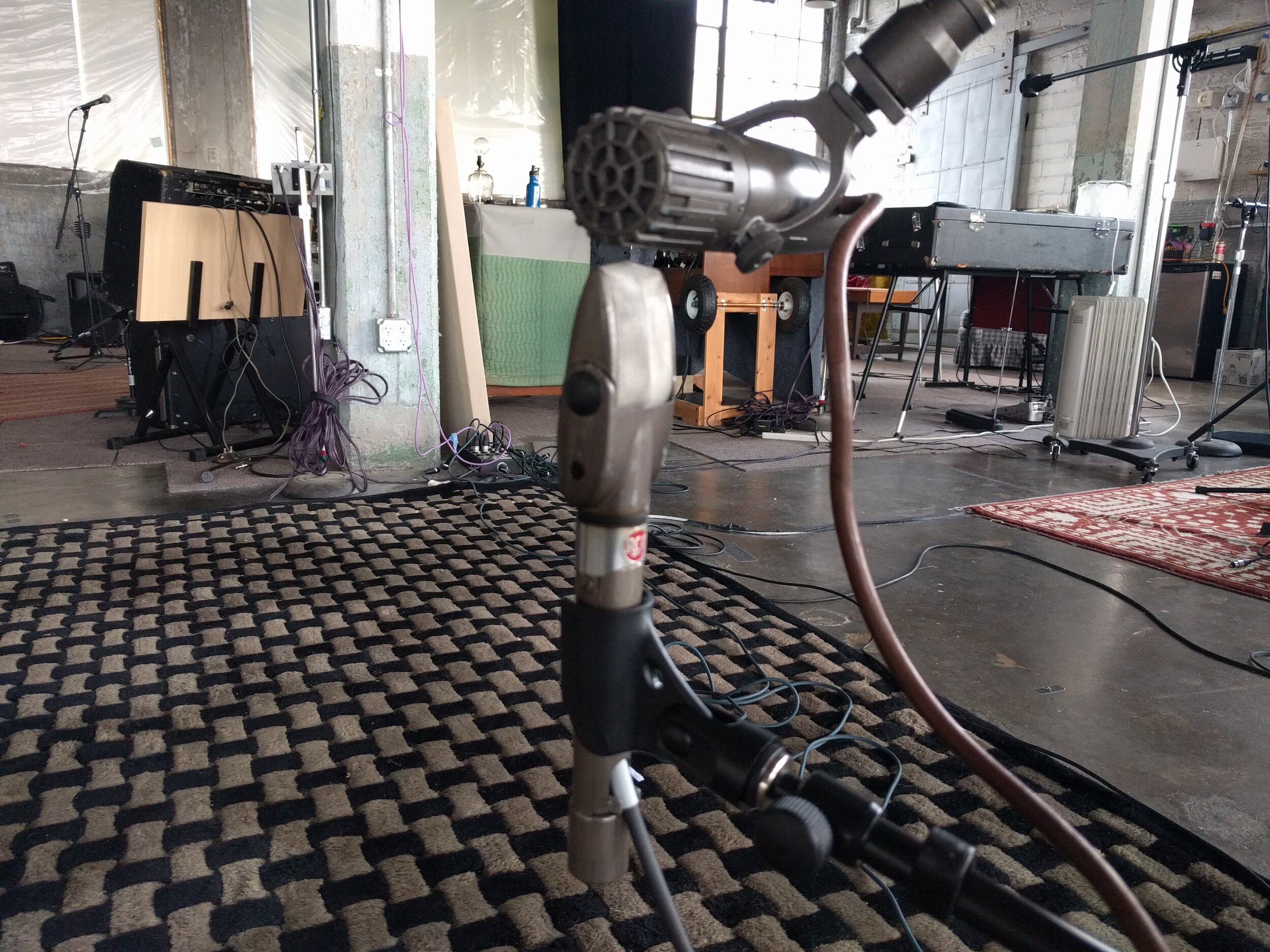 Vintage RCA ribbon microphones set up for mid-side. The unidirectional BK-5B ribbon mic uses a labyrith behind the ribbon to create a cardiod pattern. The KB-2A “Paintbrush” mic is small bidirectional ribbon.