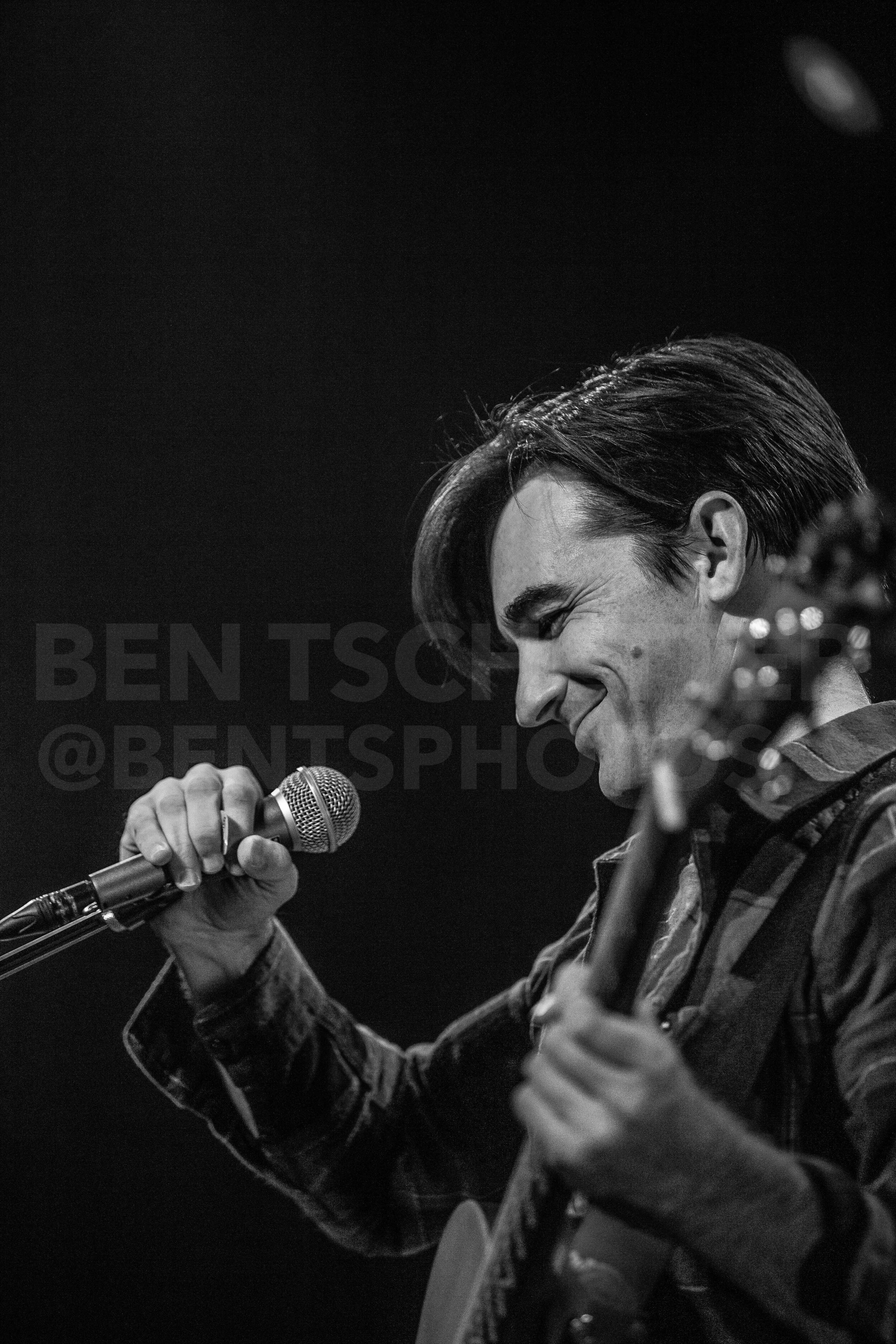 DrakeBell_Joliet_Watermarked-14.jpg