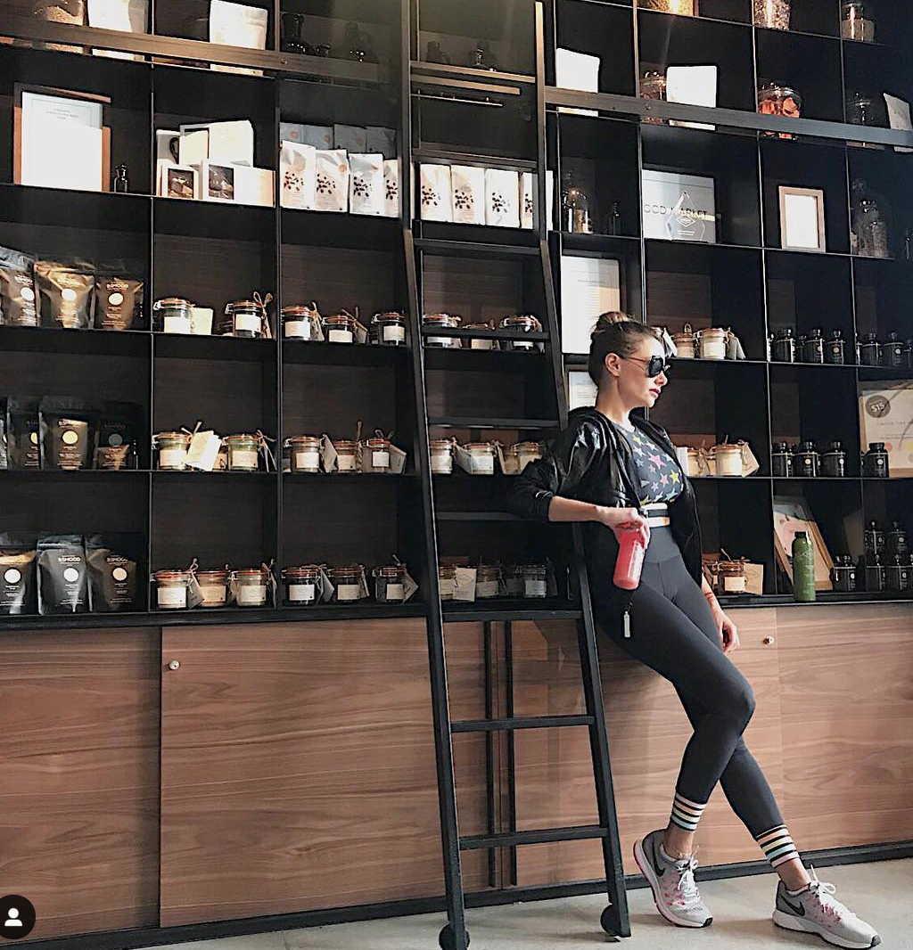 Sooo happy to be back in my miami routine with Barrys done and my fav juice in hand 💦...