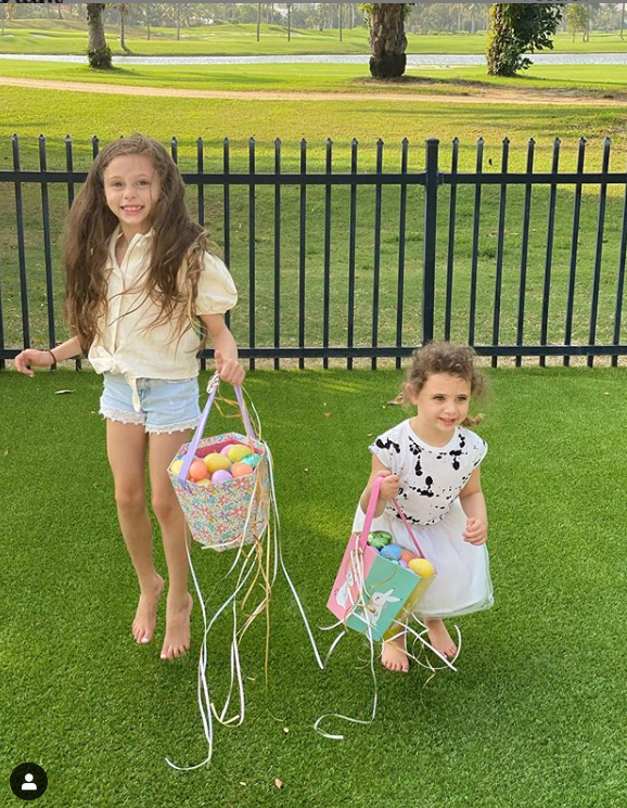 Miami Beach, North-Beach - Happy Easter 🐣🐰🐇 🍭🍬 Trying hard to...