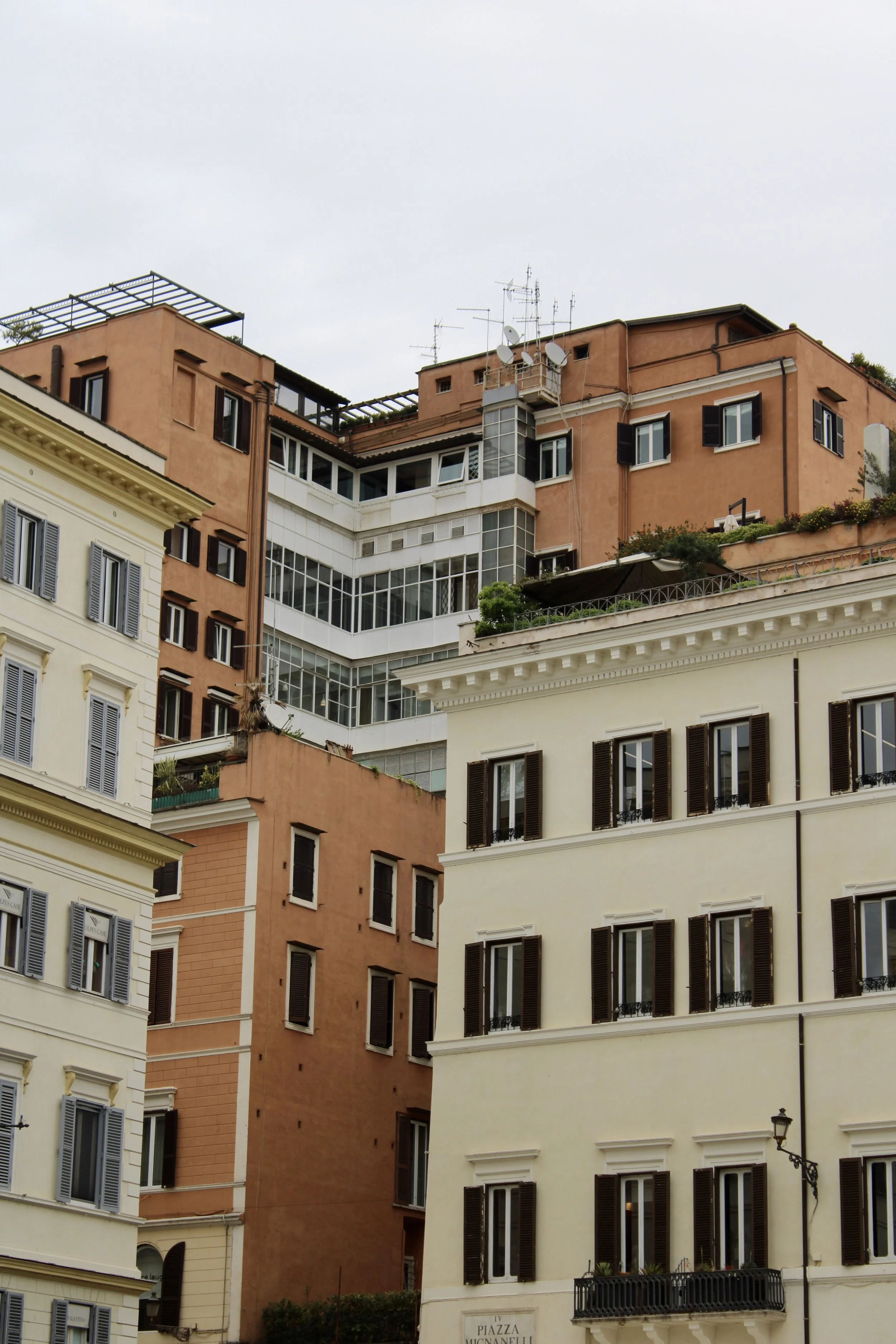 Walking through historic streets of Rome in one day