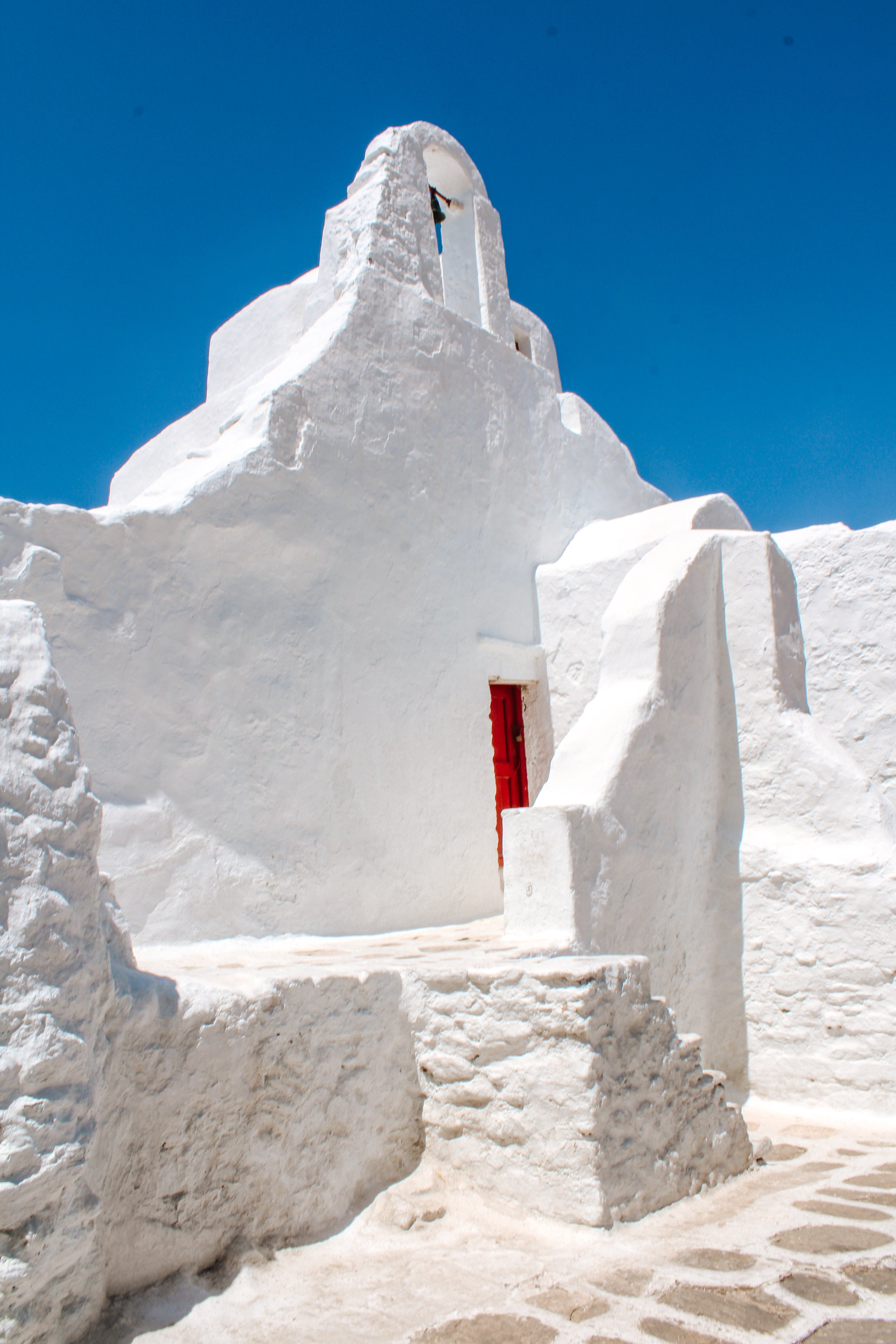 Panagia Paraportiani whitewashed church in Mykonos Town