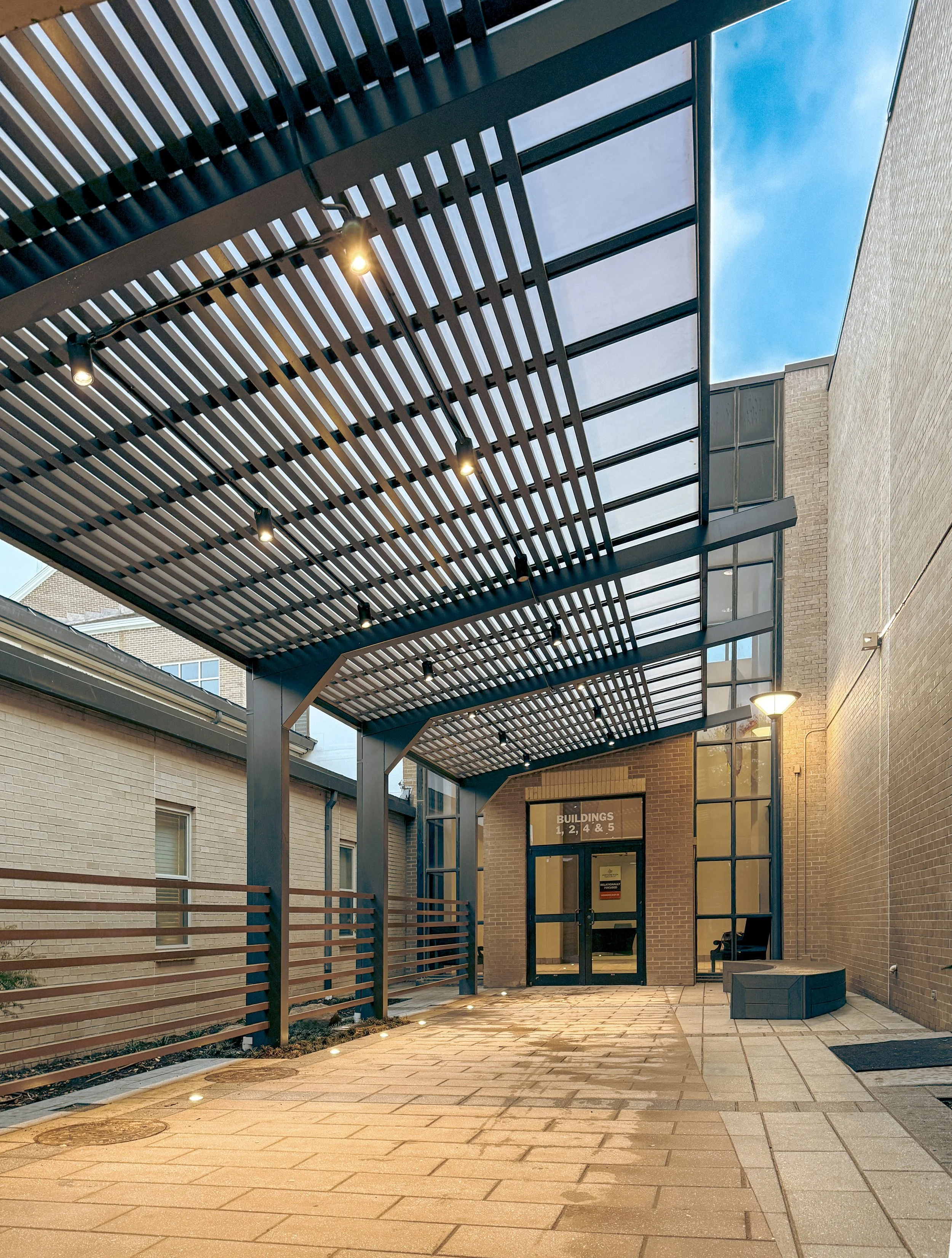 Hunter's Glen Baptist Church - Plano, TX