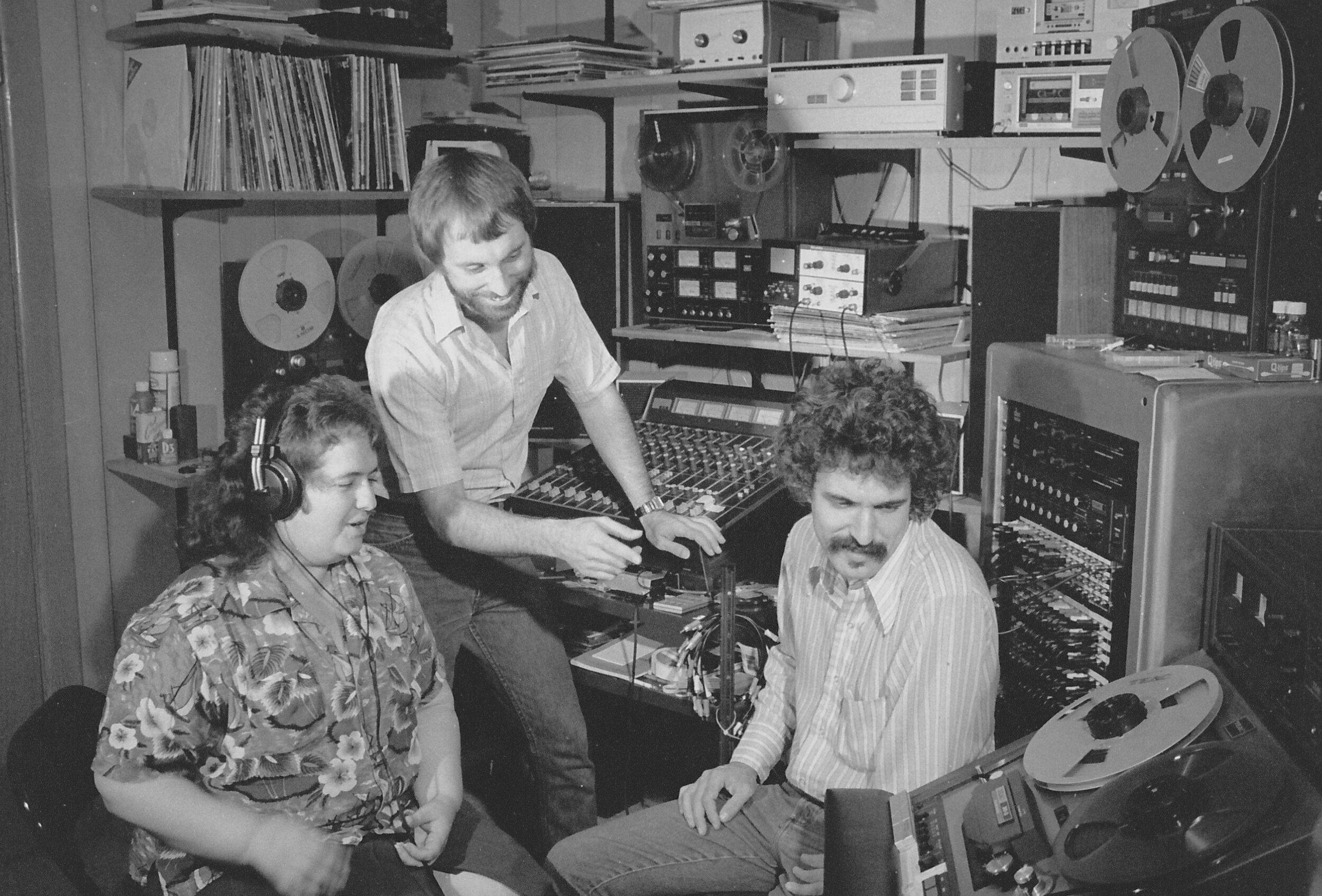 Kathleen Kilgen, David Gisclair &amp; Glen in the studio
