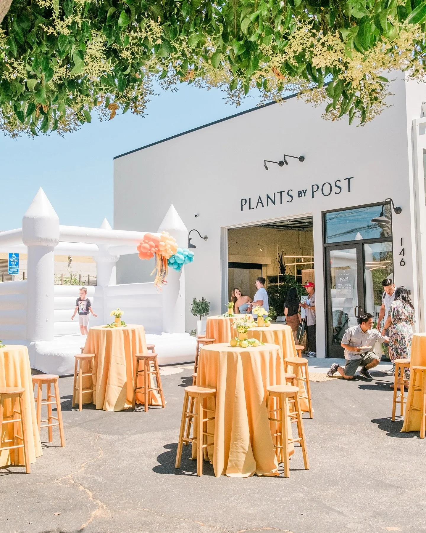 ✨A celebration for baby Hoang✨
Moon &amp; Shine Events crafted a dreamy indoor/outdoor baby shower complete with custom treat carts and a beautiful backdrop 🤩

Event planning: @moonandshinecreative 
Custom Treat Cart Catering: @@ZazzyMachines
Brande