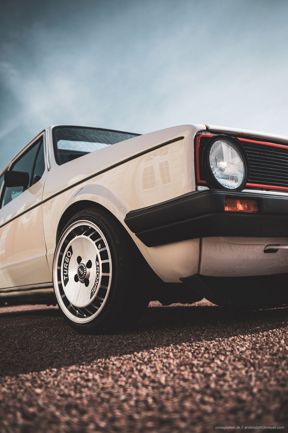 VW-Golf-mk1-GTI-1983...jpg