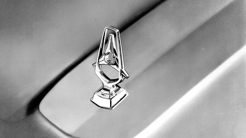 004-1966-dodge-polara-fratzog-hood-ornament.jpg