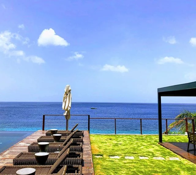 The perfect location, where heaven meets earth! @sugarbeachviceroy @travelsaintlucia #virtuosotravelweek #RememberToLive