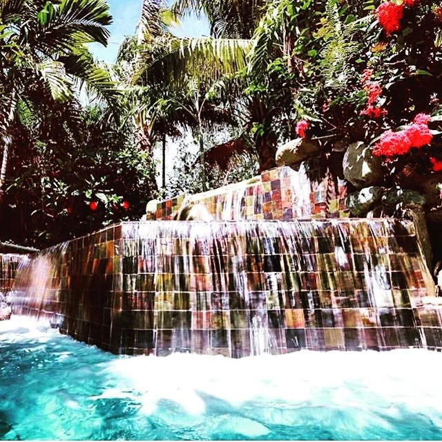@halfmoonjamaica #pooljoys #mobay