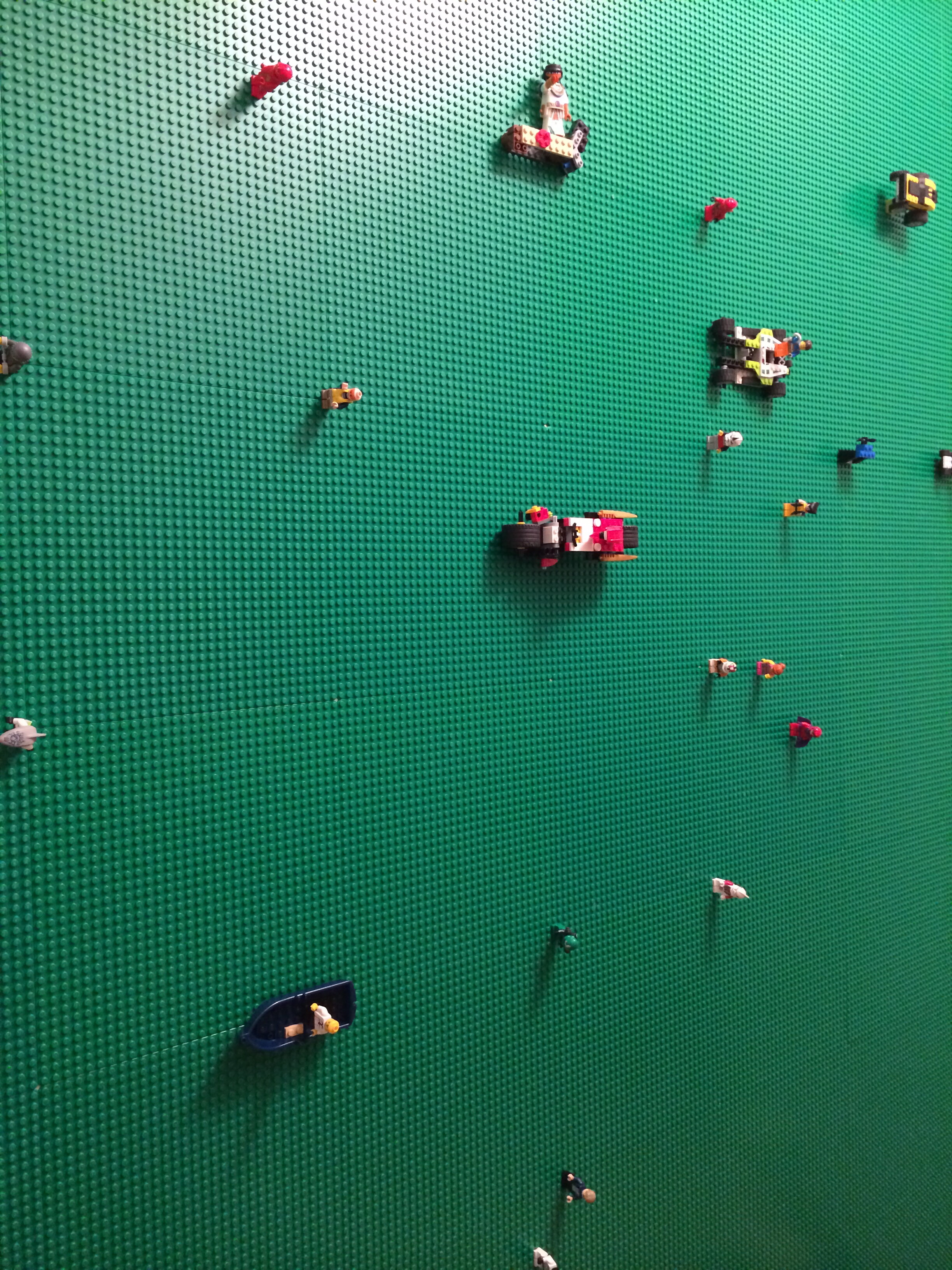Lego wall-close.jpg