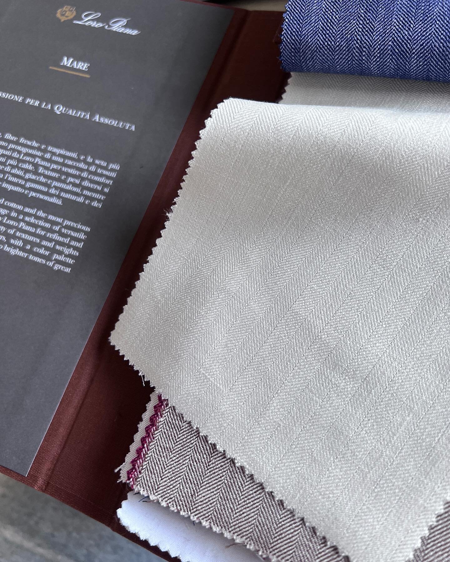 Wool/silk/linen blends are a Goldilocks fabric. They&rsquo;re light and airy from the linen, crease resistant from the wool, and have a little bit of luster and tensile strength from the silk. 

Loro Piana delivers on a specific client ask per usual.