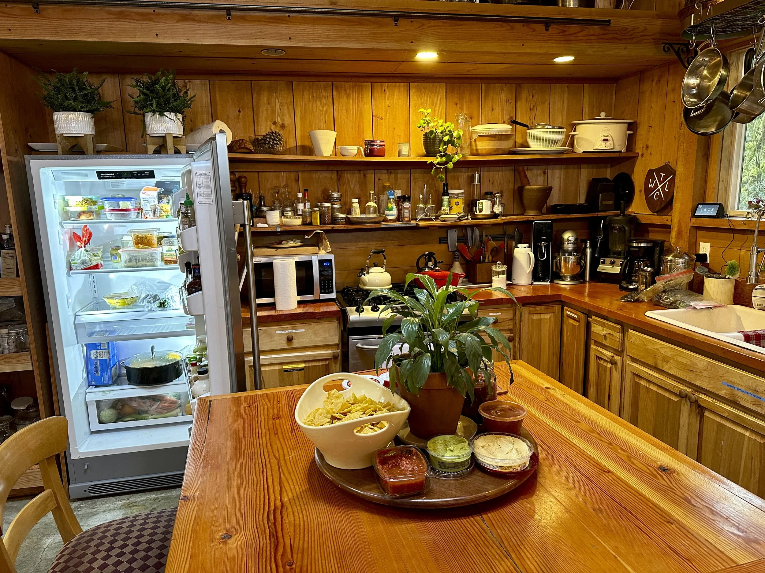 Communal Lodge Interior 2023 - 17.jpeg