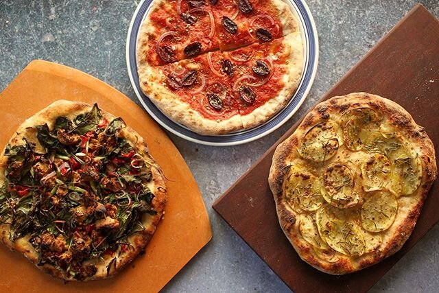 We can&rsquo;t stop thinking about these pizzas from last night! Yes&hellip; We&rsquo;re already out of leftovers. 😫 The next Pizza Friday can&rsquo;t come soon enough!
🍕
Pizzas left to right&hellip;
🥬
Pizza 1 - Olive oil, rainbow chard, @fieldroa
