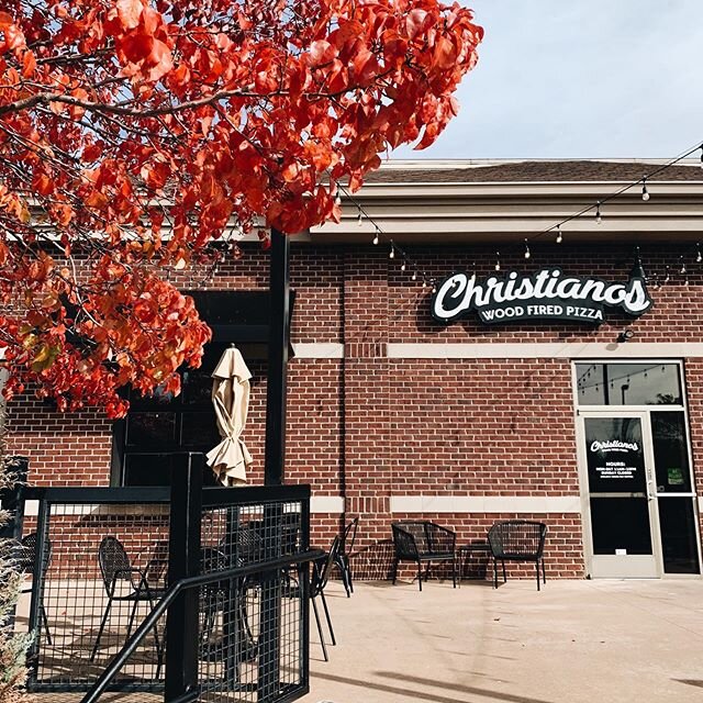 Fall is here! 🍁
.
.
.
#wisconsinfall #nothingbetter #pizza #woodfiredpizza #appletonwisconsin #appletonwi