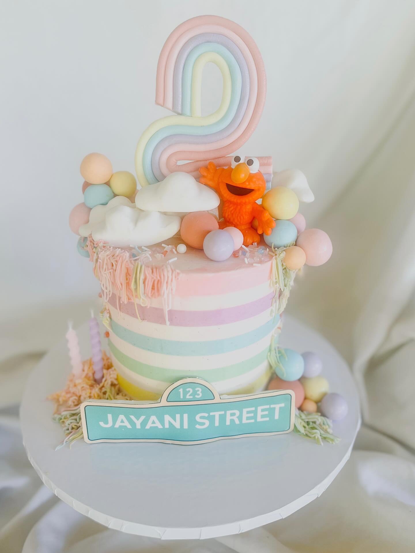 Sesame Street, but make it pastel. 

&amp; make it &ldquo;Jayani Street.&rdquo; 

Happy 2nd birthday, Jayani 🥳

(&amp; happy birthday (6 months early. Or 6 month late?) to me, because I finallyyy invested in a fondant extruder to make that rainbow 2