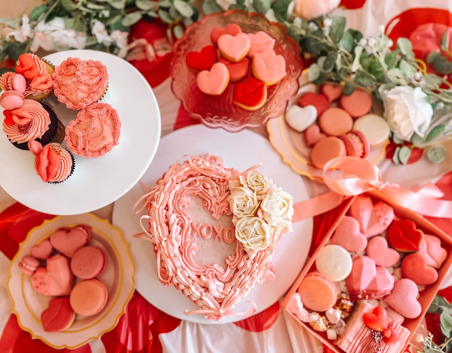 Taking it easier than usual for Valentine&rsquo;s Day this year (thanks cold/flu season 😀), but I sure do love a rosy Valentine&rsquo;s Day spread. 😍 

Make your parties pop with some scratch-made, carefully crafted treats! Macaron boxes and sweet 