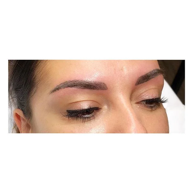 Maquillage Permanent des sourcils en Poil &agrave; Poil 😍

#maquillagepermanentlarochelle #larochelle #pmua #pmu #permanentmakeup #sourcils #eyebrows #dermopigmentation #tattoo #lips #eyeliner #amiea #organic #perfectbrows #skinial #detatouage #powd
