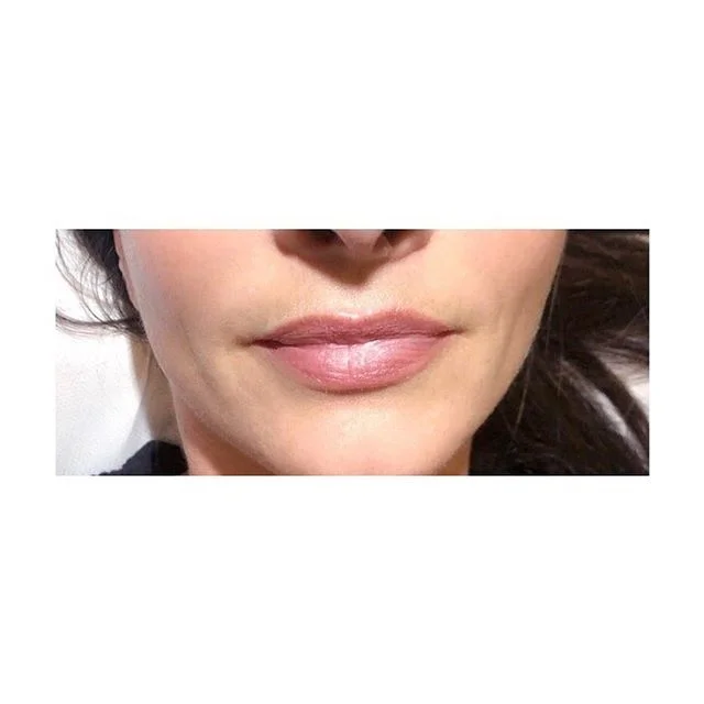 😍 Maquillage Permanent des l&egrave;vres Candy Lips 🍭✨
R&eacute;sultat hyper naturel et garanti sans injection
.
.
.
#maquillagepermanent #maquillagepermanentlarochelle #larochelle #pmua #pmu #permanentmakeup #sourcils #eyebrows #dermopigmentation 