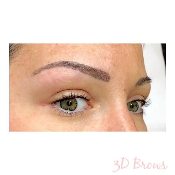 Maquillage Permanent des sourcils en Poil &agrave; Poil, cicatris&eacute; et juste avant la retouche de finition pour parfaire 😍 
#maquillagepermanentlarochelle #larochelle #pmua #pmu #permanentmakeup #sourcils #eyebrows #dermopigmentation #tattoo #