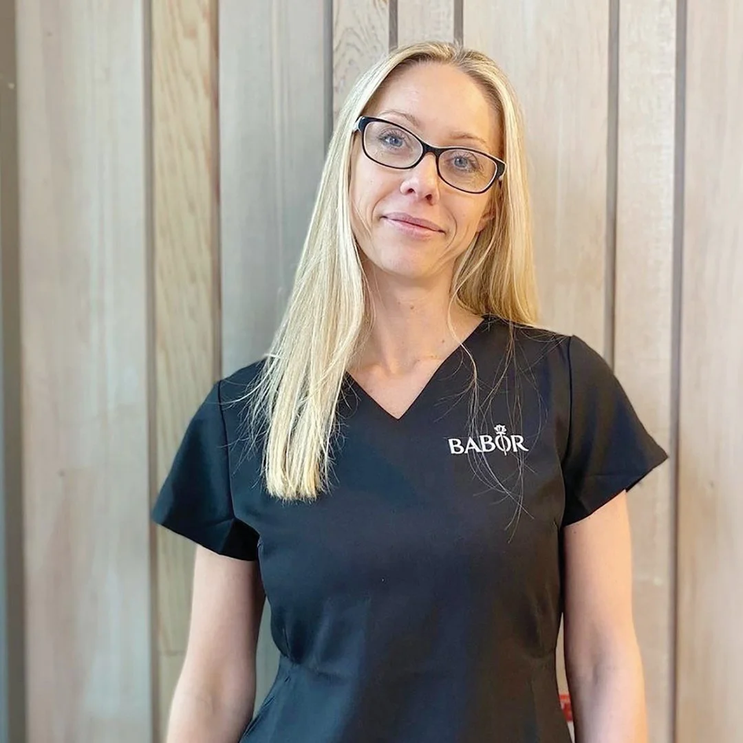 💜Hudpleiekampanje hos Ramsvik Solheimsviken! 💜

Birthe og Daiva gir deg 20% rabatt* p&aring; valgfri hudpleiebehandling ut september. 
Unn deg selv ansiktsbehandling, massasje, voksing, manikyr, pedikyr eller vippe-extension.🧖

*Gjelder ikke Green