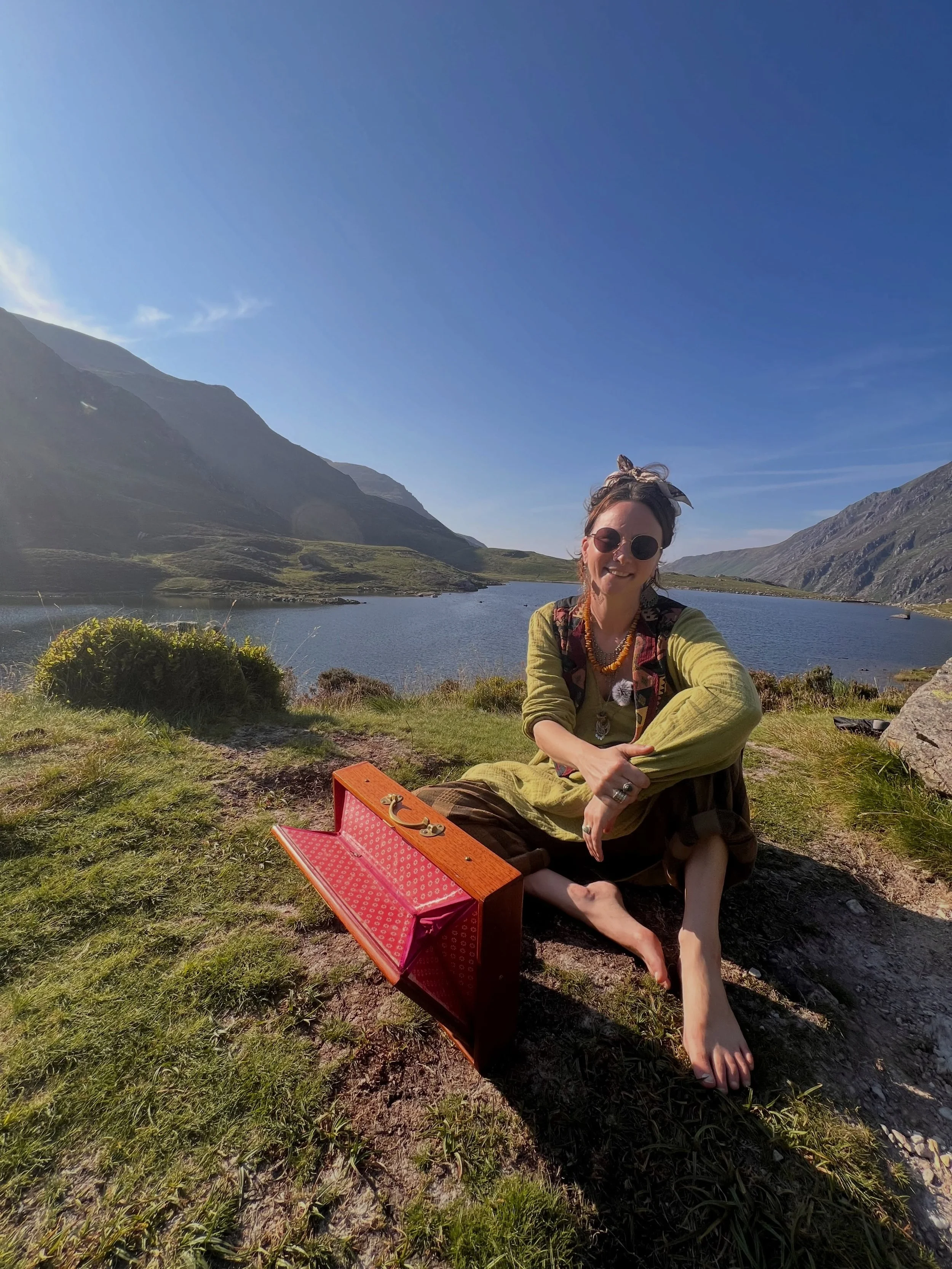 ✨ I&rsquo;m going live at 6:30pm from the heart of Snowdonia (Eryri). ✨

Come and join me for a little moment of music, nature and connection as the mountains hold us. I&rsquo;ll be sharing some songs, reflections, and the beauty of this place that c