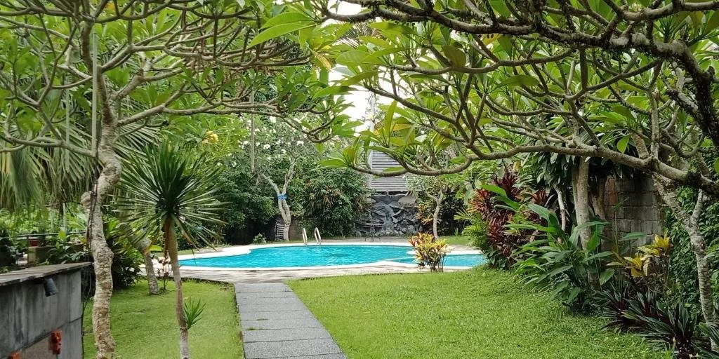 The art of letting go is one of the most beautiful and painful things to learn