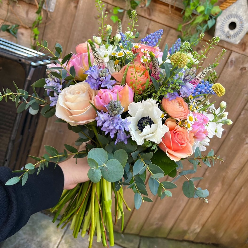 The cutest spring bridal bouquet ✨
Soft pastel tones featuring delicate muscari, anemones &amp; ranunculus 💐
#spring #bridalbouquet #wedding #florist #flowers #smallbusiness #whitstableweddings #whitstable