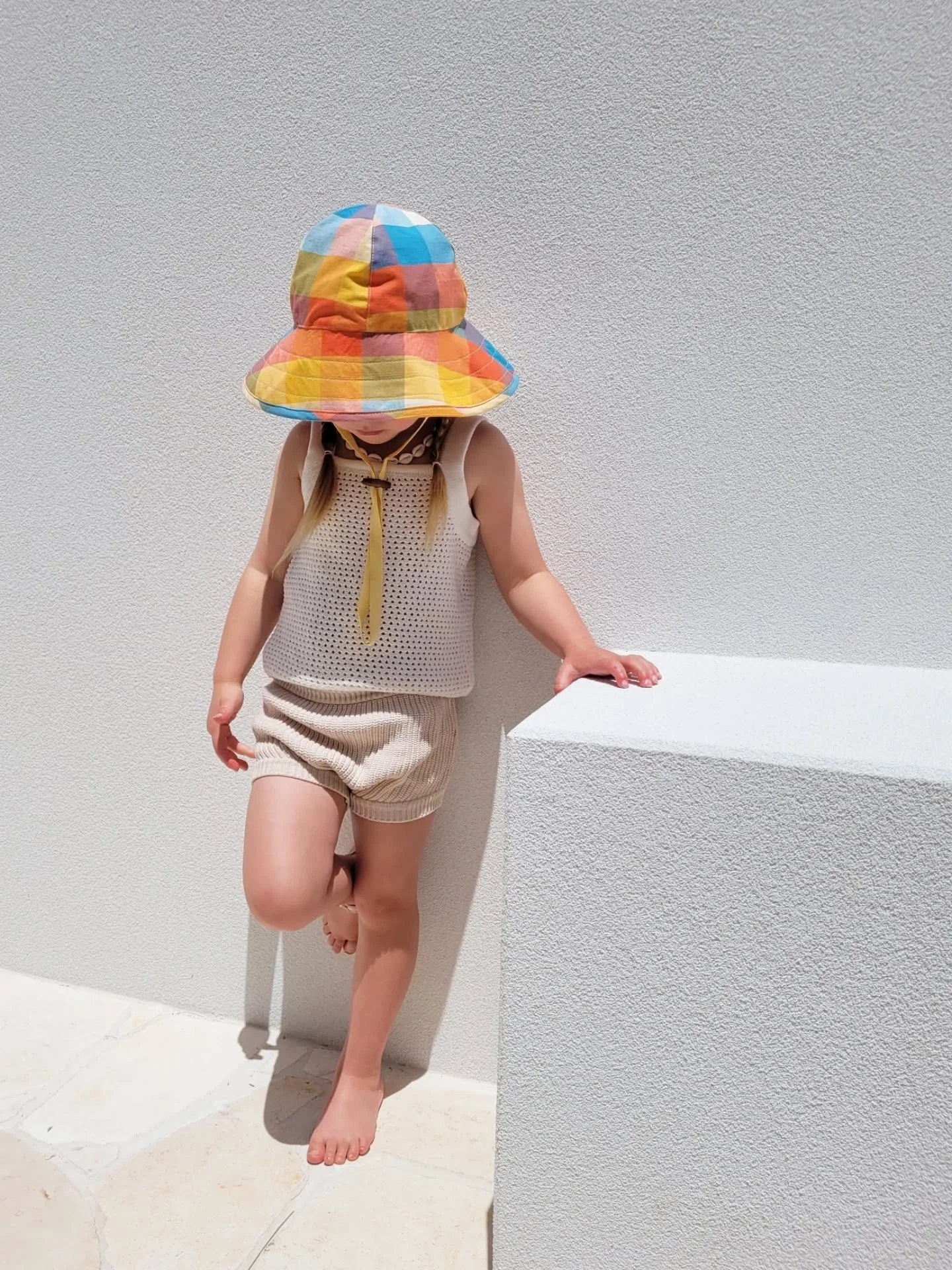 Catching the last rays of sunshine before the 🍁 
.
.
.
#summersun #handmadehat #hats #kidshat