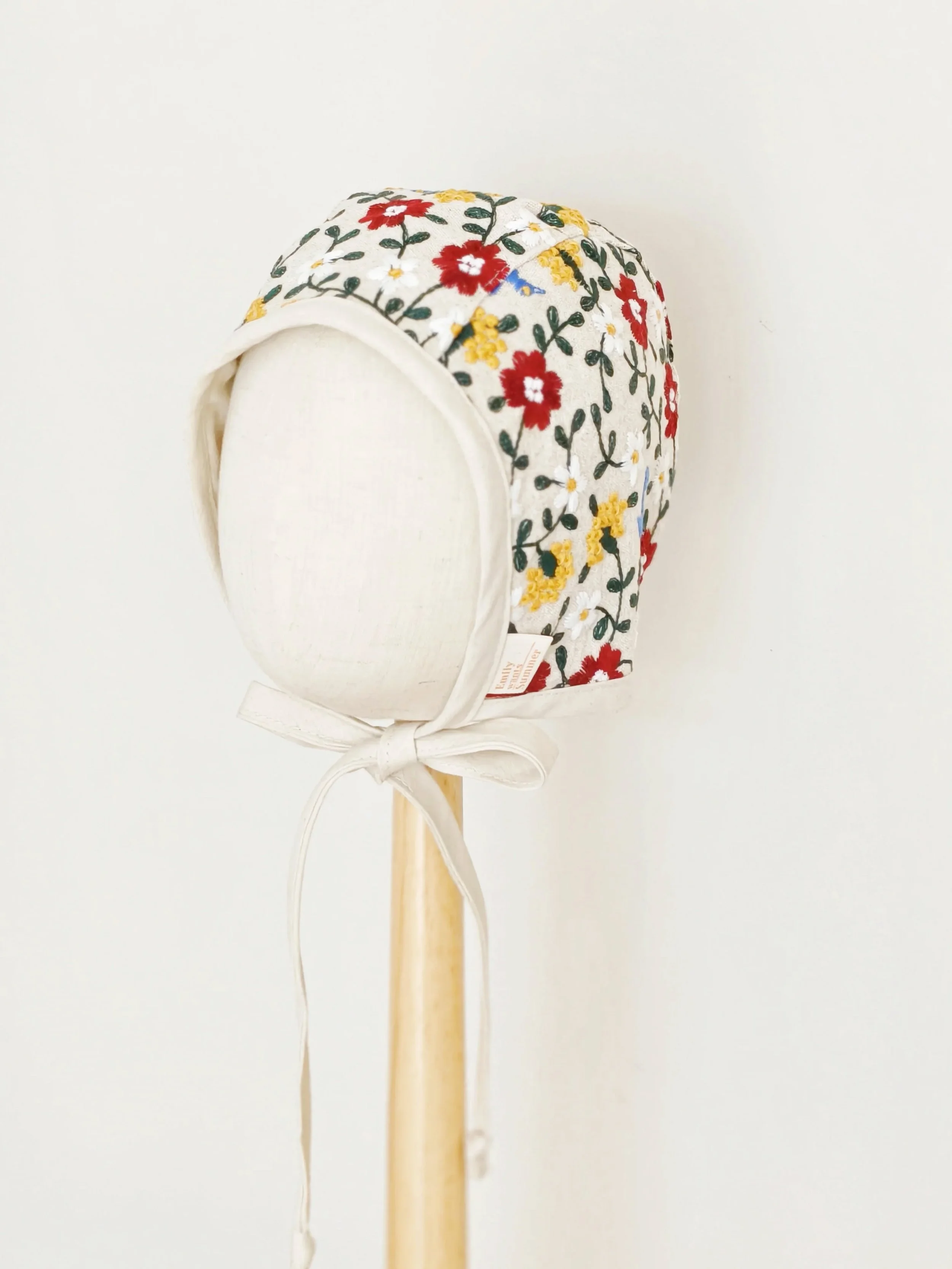 Our most precious floral embroidery bonnet 🌷🌸🌹🌺🌻🌼🪷🏵️💐🥀💮
Launching this Friday