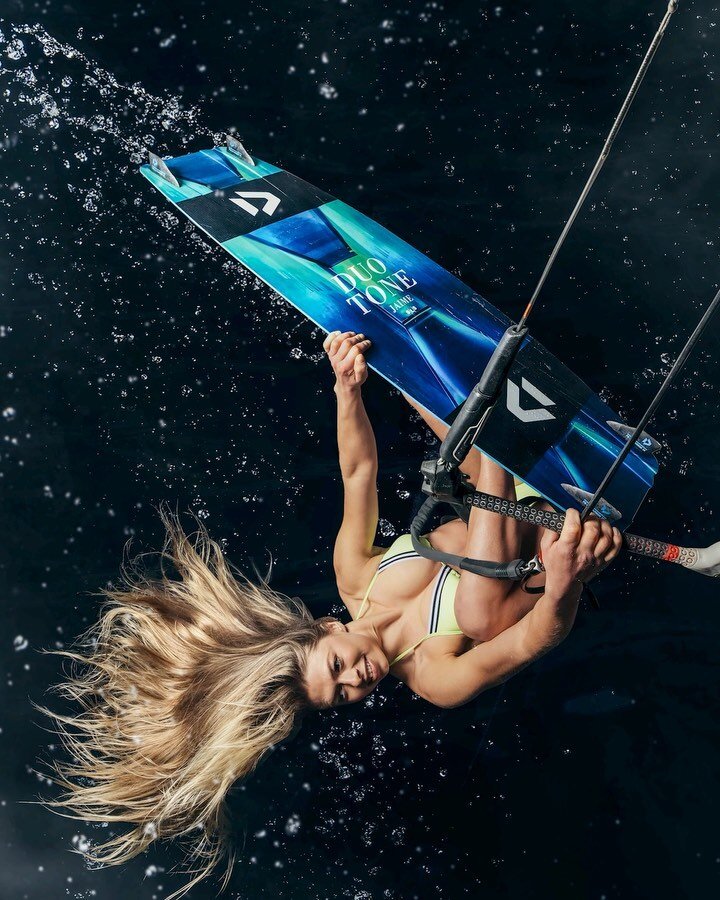 Day 13 - Water Splash #30dayphotochallenge with kitesurfing world champion @hannahwhiteleyofficial 🪁🔥
.
.
.
During lockdown, Hannah had the awesome idea of recreating a high-octane kitesurfing shoot at night, whilst remaining indoors. So we got to 