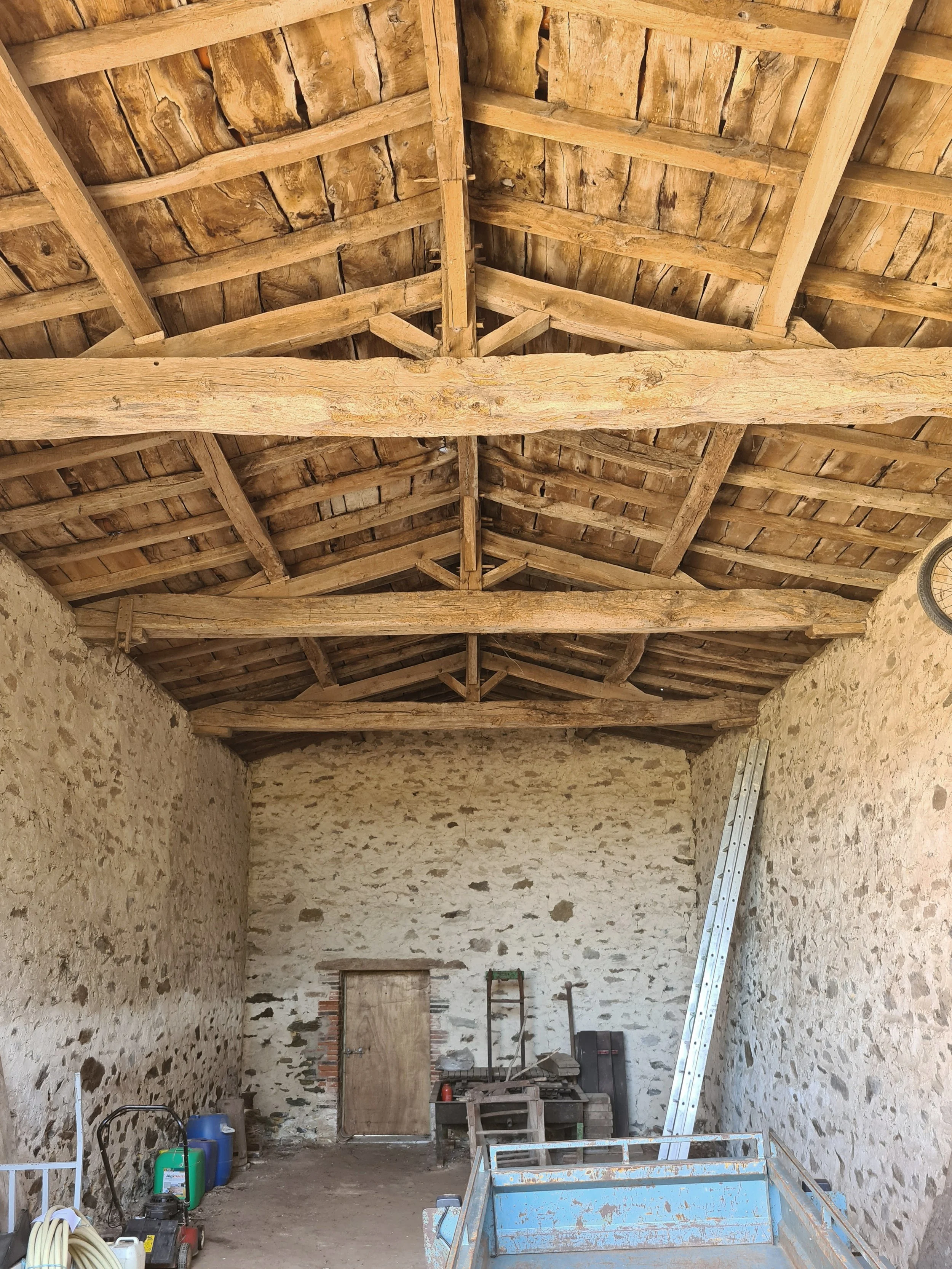 la grange avant rénovation