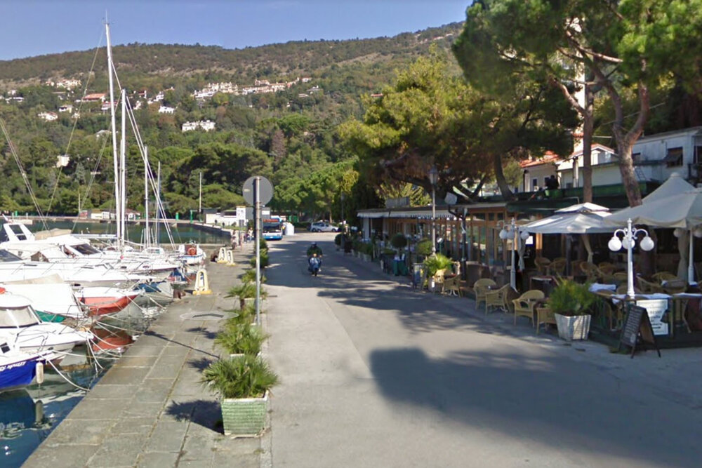 Die Restaurants am Kai von Yachthafen von Grignano versprechen eine gemütliche Mittagspause.  (Copia)