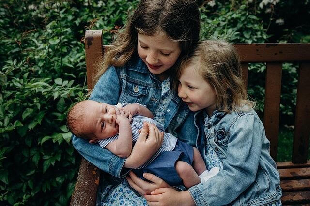 Sisters with their new little baby brother 💕