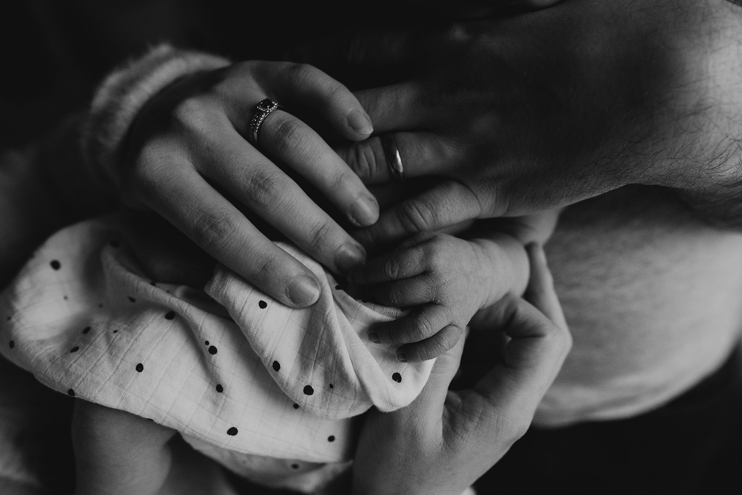 newborn-photoshoot-glasgow-scotland_0027.jpg