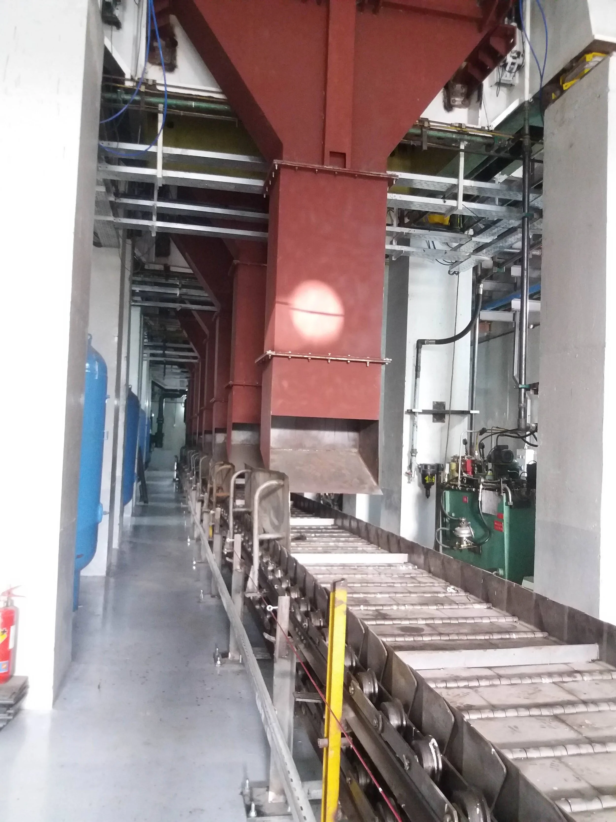 automated scrapper one way with trap doors.Allocation &amp; integration in PLC for functioning when system is working.Kanhe II Pune (India) 2019