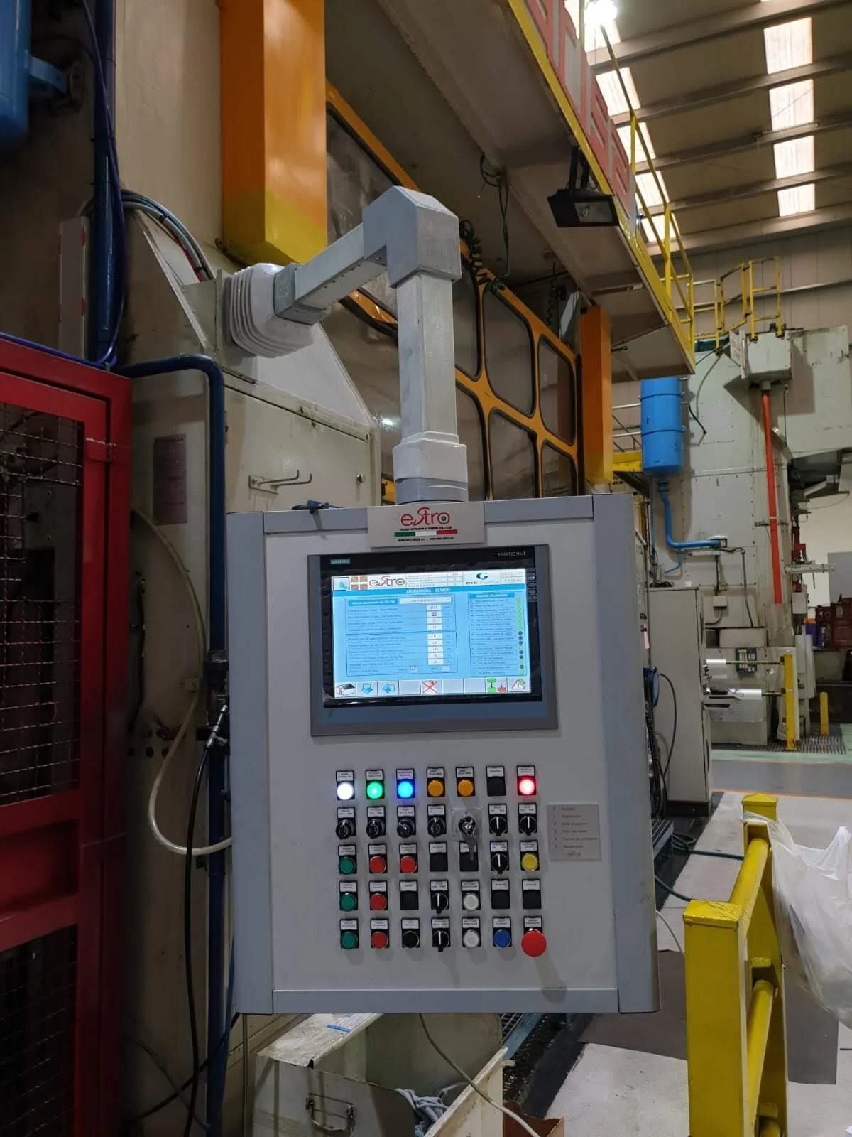 Siemens control &amp; pannel install&amp;integration.My participation was some indications in the definition of robot routines (positioning points,safety movements,assurance of the full equipepment during stamping procedure,allocation &amp; centerin…
