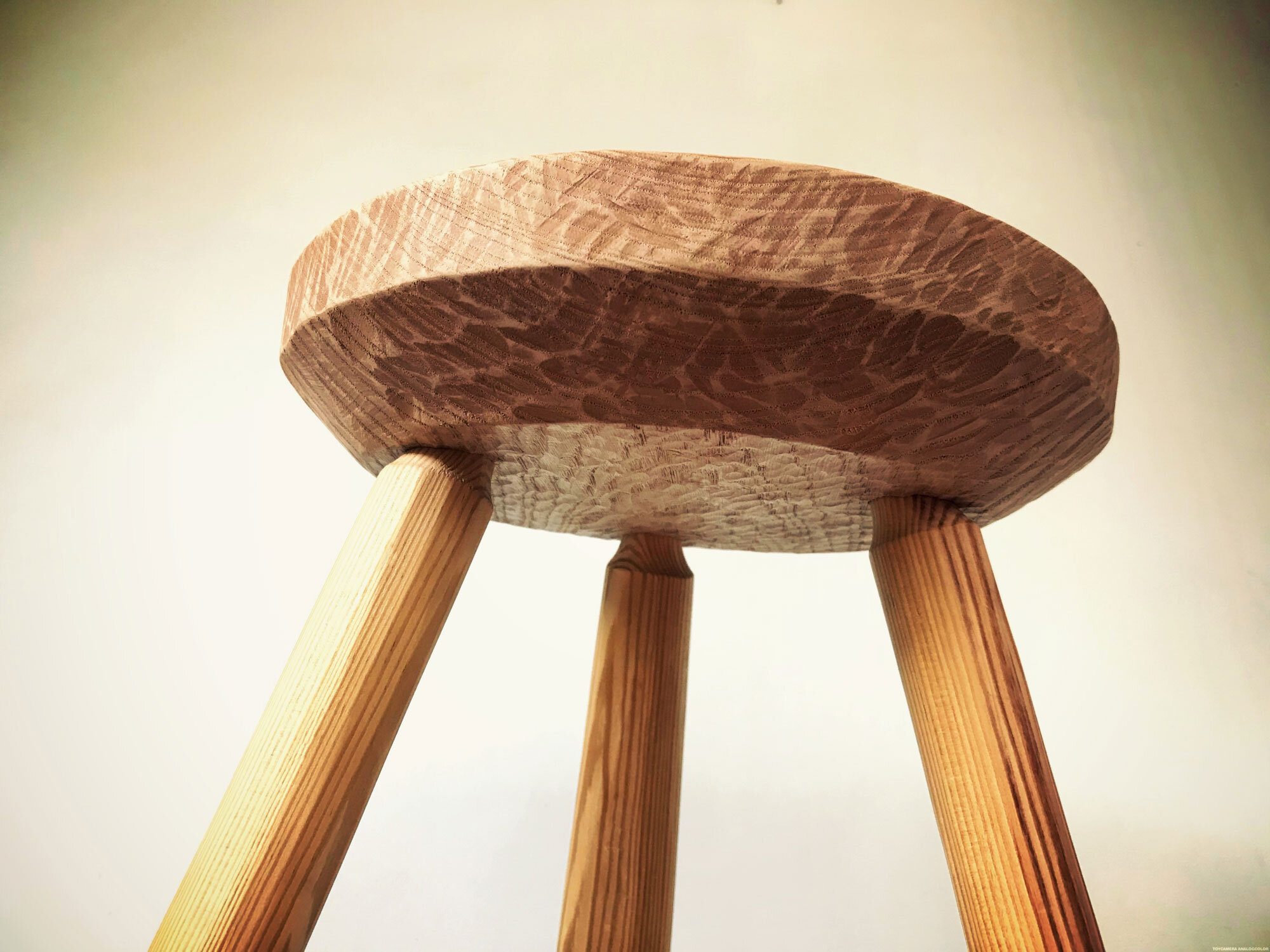 Kopeau-tabouret-chataignier-2w.jpg