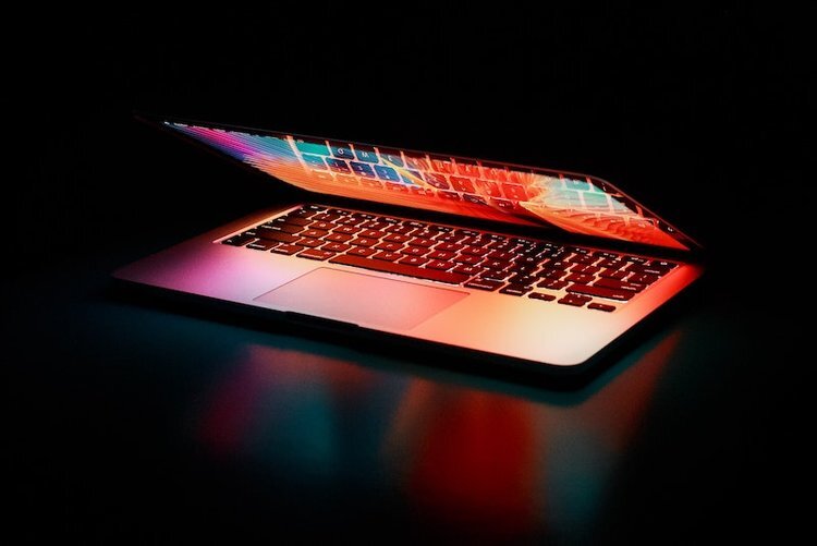 THE FUTURE OF TECHNOLOGY & THE WINE BUSINESS GUIDE