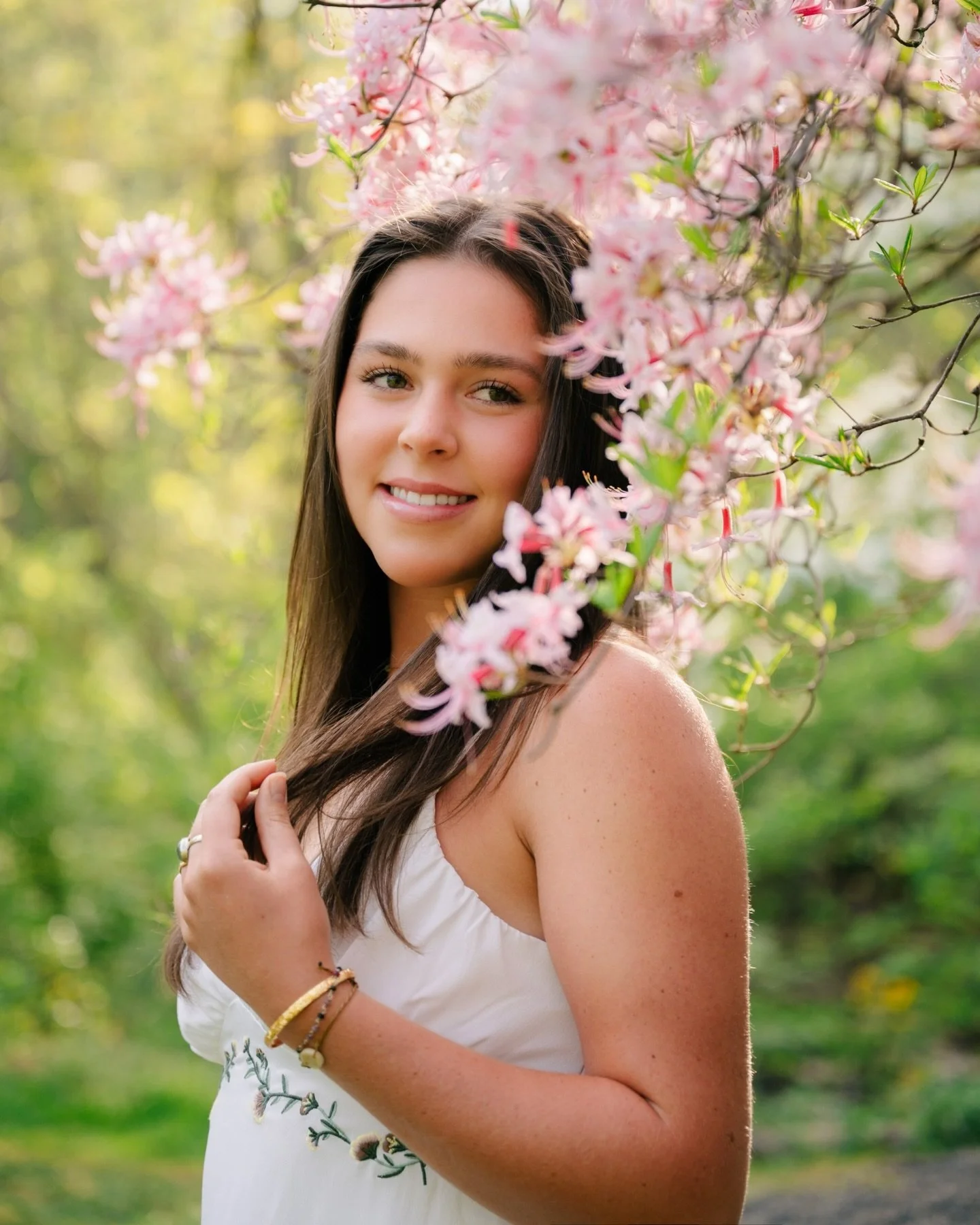 These blossoms may be pink but we are celebrating this senior&rsquo;s acceptance into the Carolina blue Tarheel nation!

Huge congratulations to you! UNC Chapel Hill is lucky to have you!

Swipe to the end to see her game-day ready!

#JenYusonPhotogr