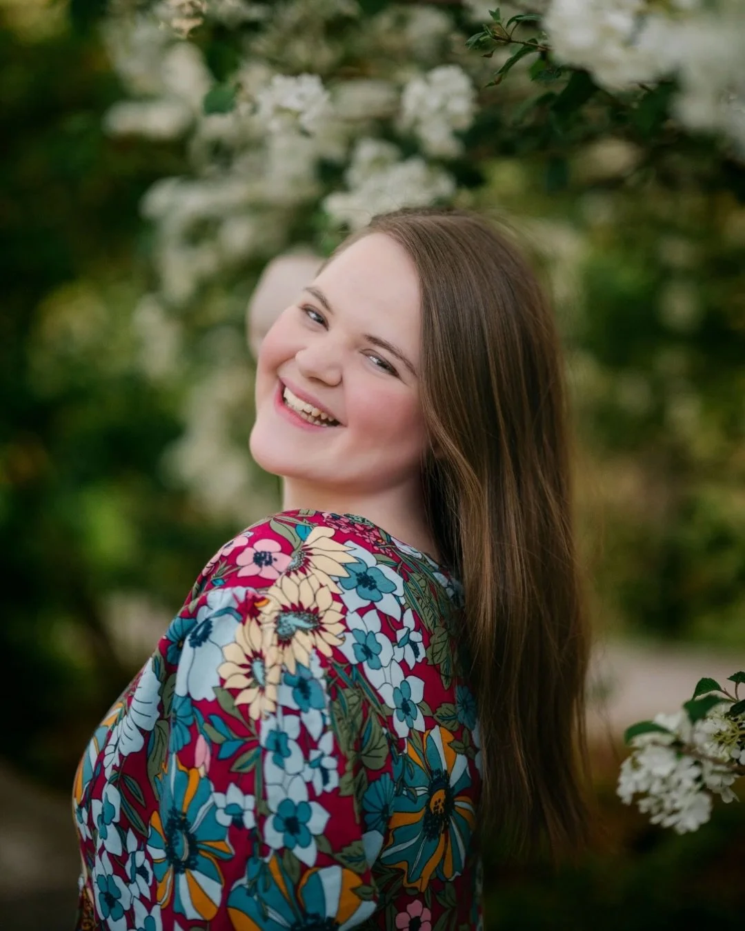 Spending the afternoon at the @ncarboretum with this botanical-loving senior felt less like a photo shoot and more like a scavenger hunt! 

We spent her entire senior session &ldquo;nerding out&rdquo; over our shared love for plants - from the bloomi