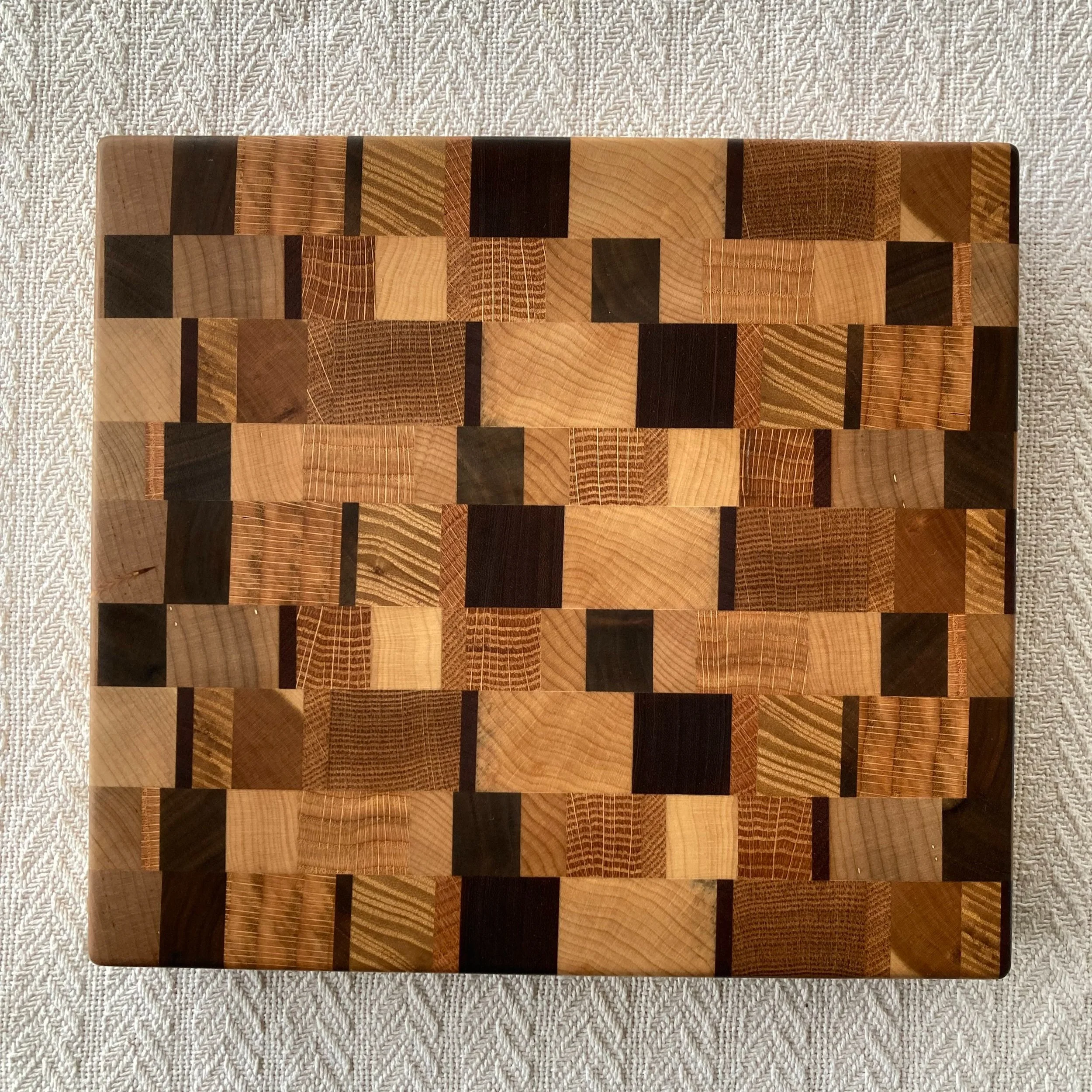 Ash, Walnut, Maple, Oak, Sapele Cutting Board