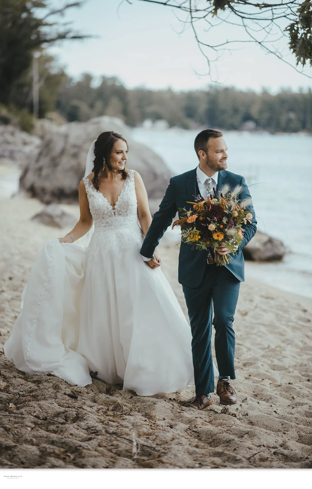 SARA + KYLE: AUGUST WEDDING PERFECTION AT AUTUMN LANE ESTATE
